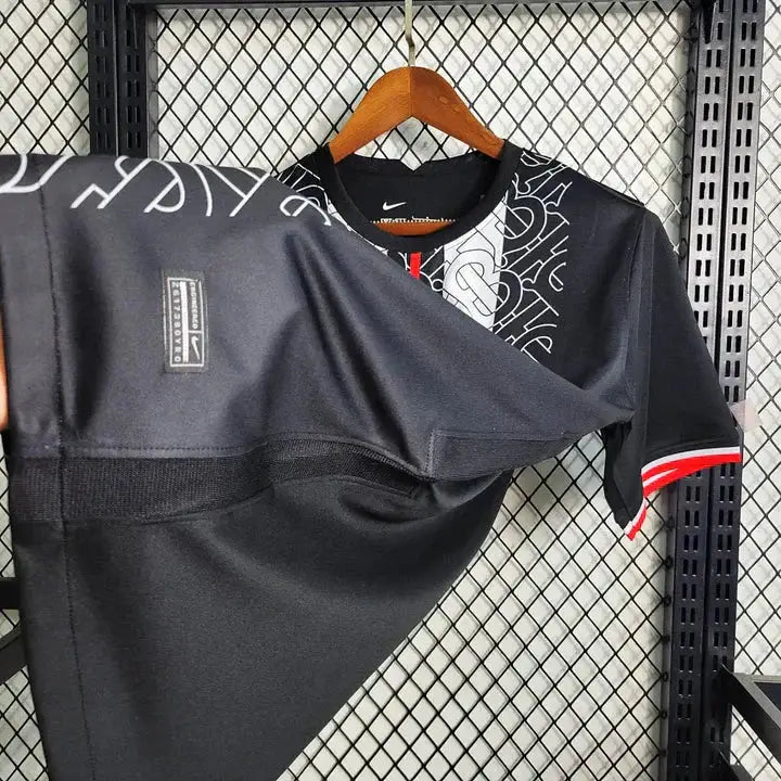 Angleterre x BRBRRY Black/White