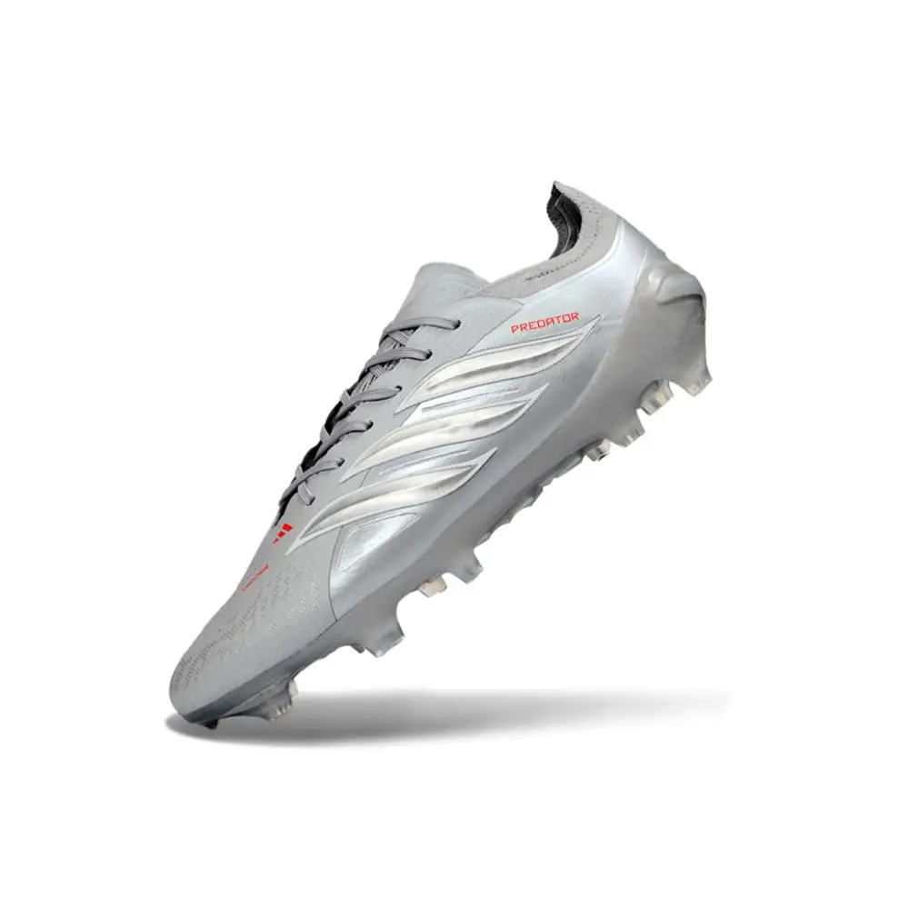 Crampons Adidas Predator Argent
