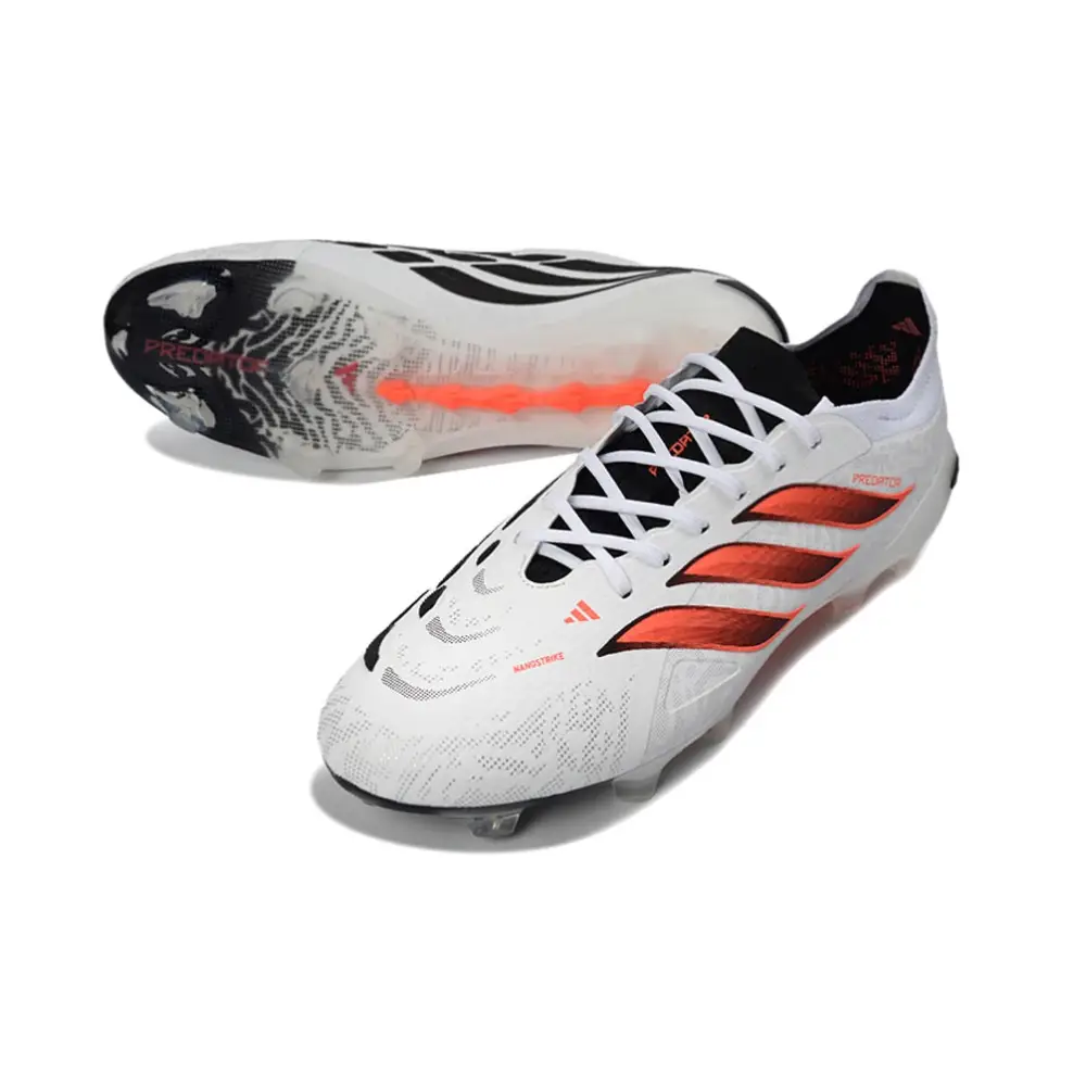 Crampons Adidas Predator Blanc