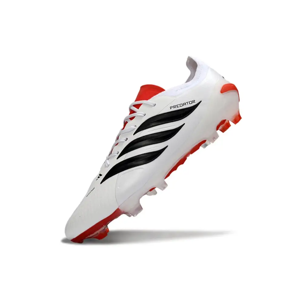 Crampons Adidas Predator Blanc