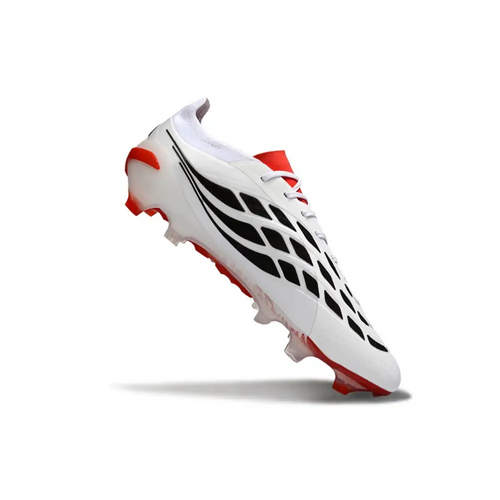 Crampons Adidas Predator Blanc et noir