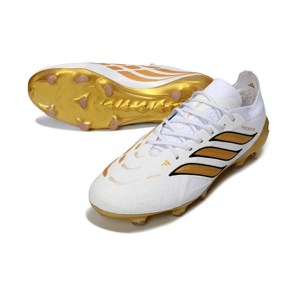Crampons Adidas Predator Blanc et Or