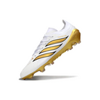 Crampons Adidas Predator Blanc et Or