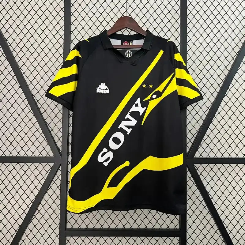 Juventus Third Retro 1996/1997