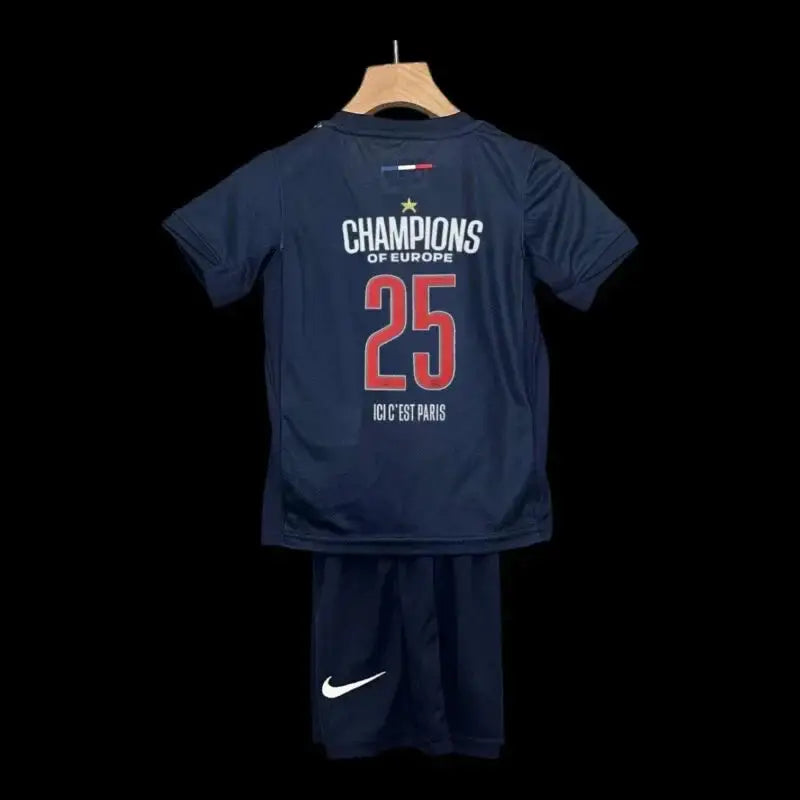 Kit Enfant PSG Domicile Champions d'Europe 2025 Collector
