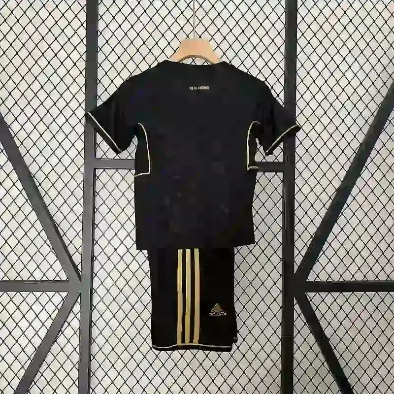 Kit Enfant Real Madrid Extérieur Retro 2011/2012