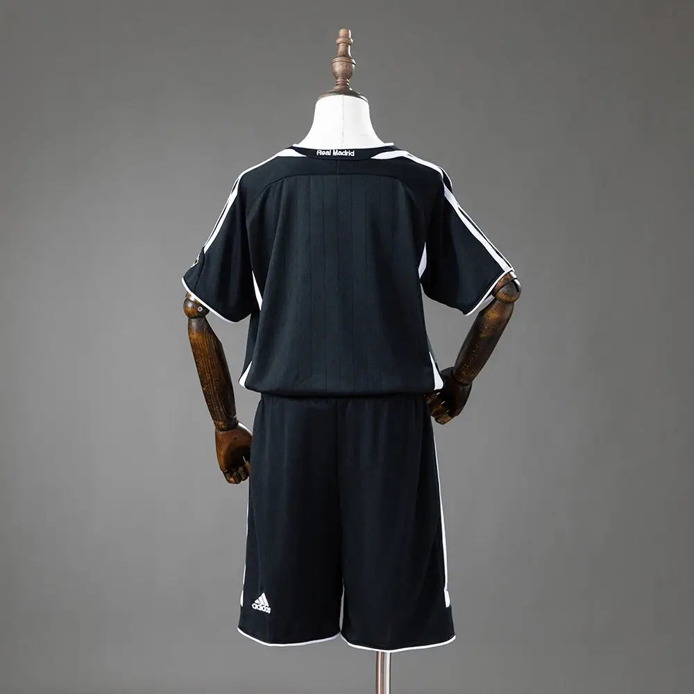 Kit enfant Real Madrid Retro 2007 Third