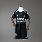 Kit enfant Real Madrid Retro 2007 Third