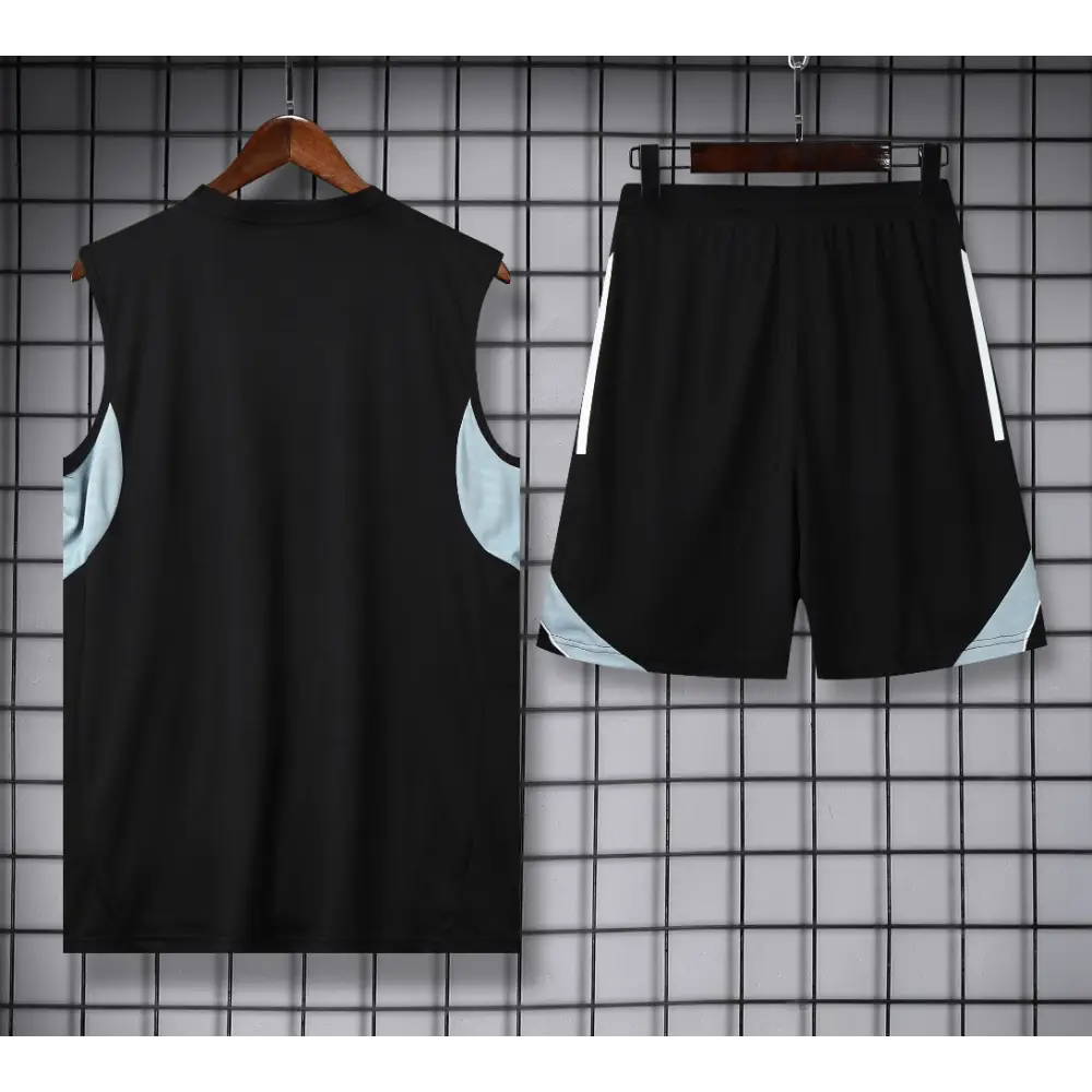 Kit Entraînement Real Madrid Noir 2025/2026