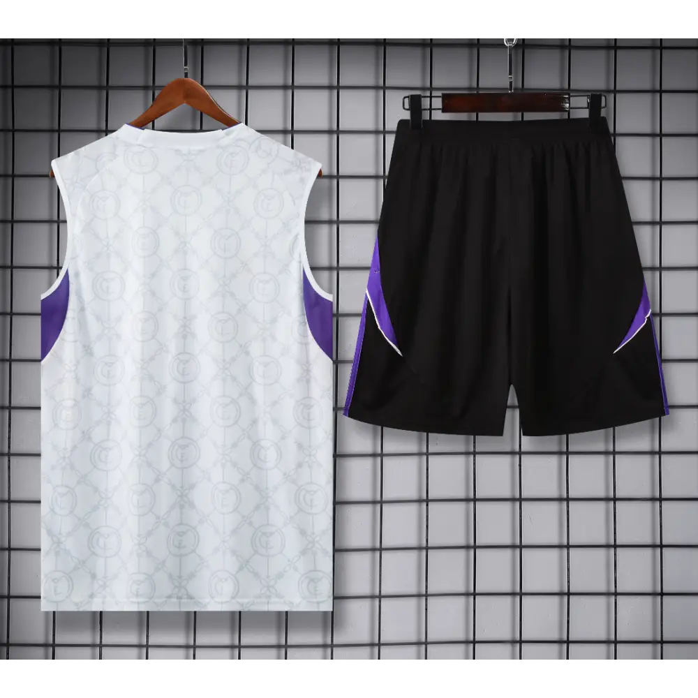 Kit Entraînement Real Madrid Noir & Blanc 2025/2026