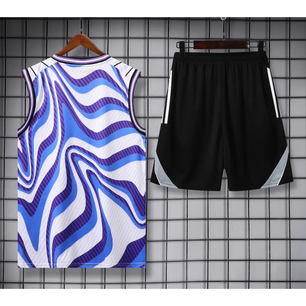 Kit Entraînement Real Madrid Noir Blanc & Bleu 2025/2026