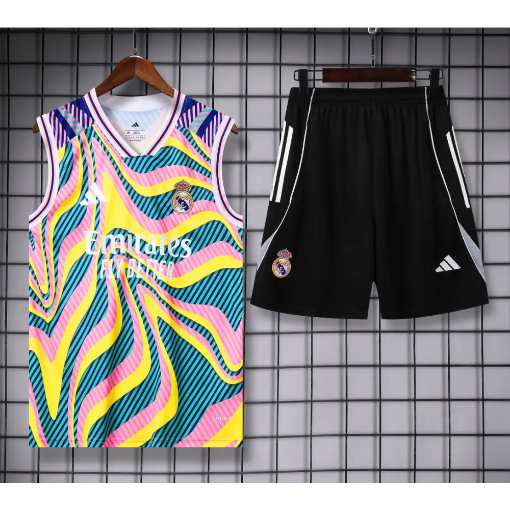 Kit Entraînement Real Madrid Rose Bleu & Jaune 2025/2026