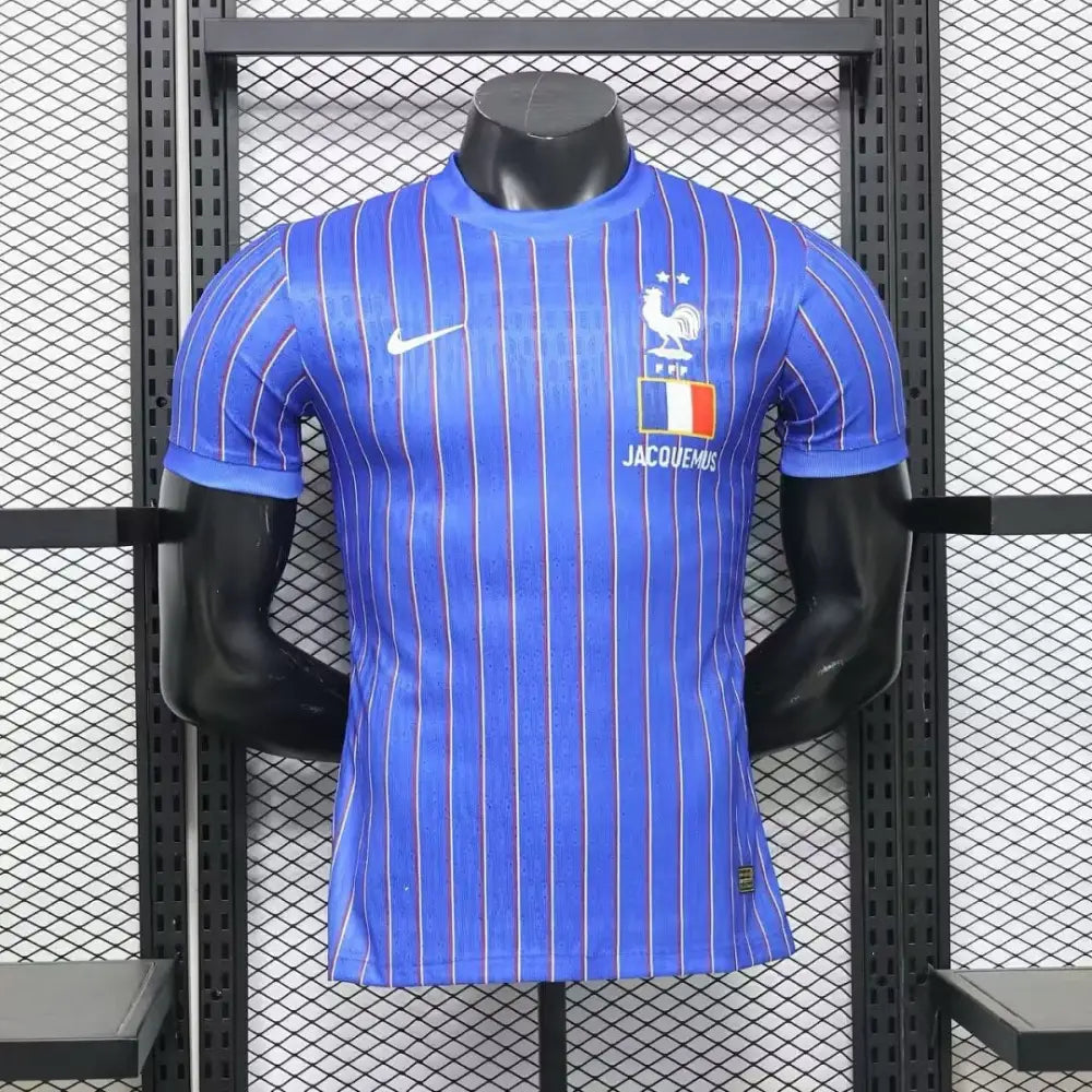 Maillot France pré match Coupe du Monde 2026 Jacquemus Version Joueur