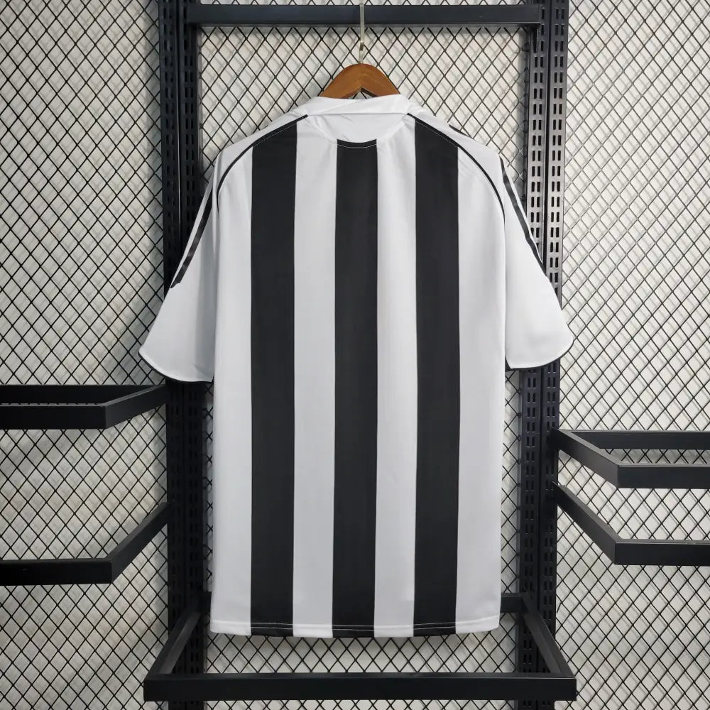 Newcastle Utd Domicile 2004/2006